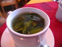 Чай из листьев коки (фото Алены Сибиряковой)